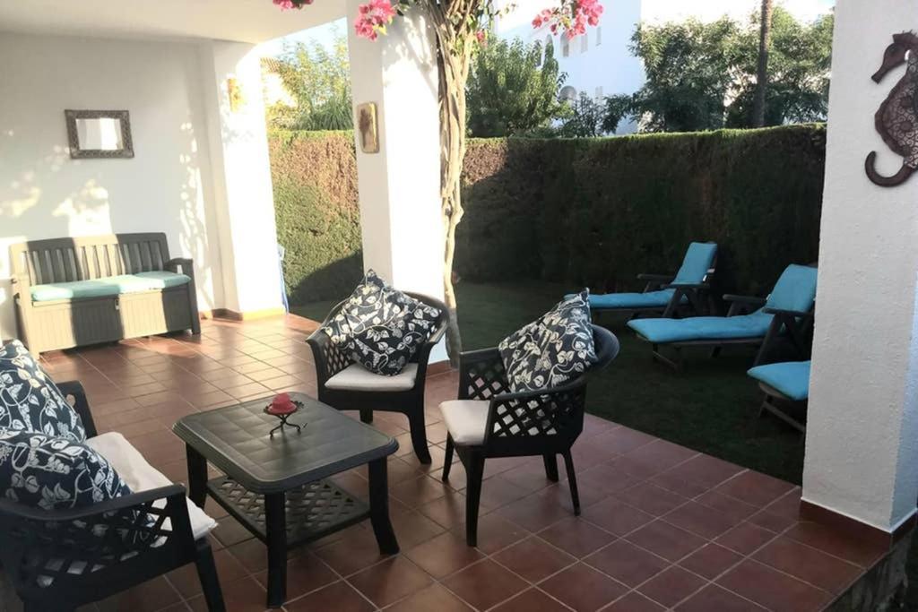 2 Bedroom, Sea Front Complex W Pool And Private Garden خافييا المظهر الخارجي الصورة
